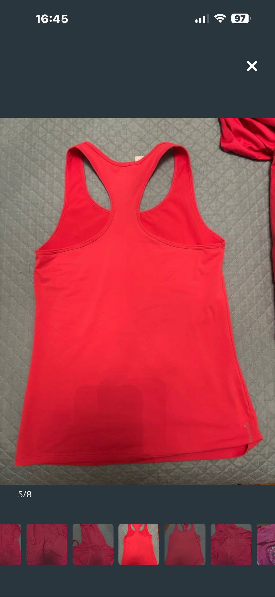 Chaqueta y camiseta de deporte, chica – photo 3
